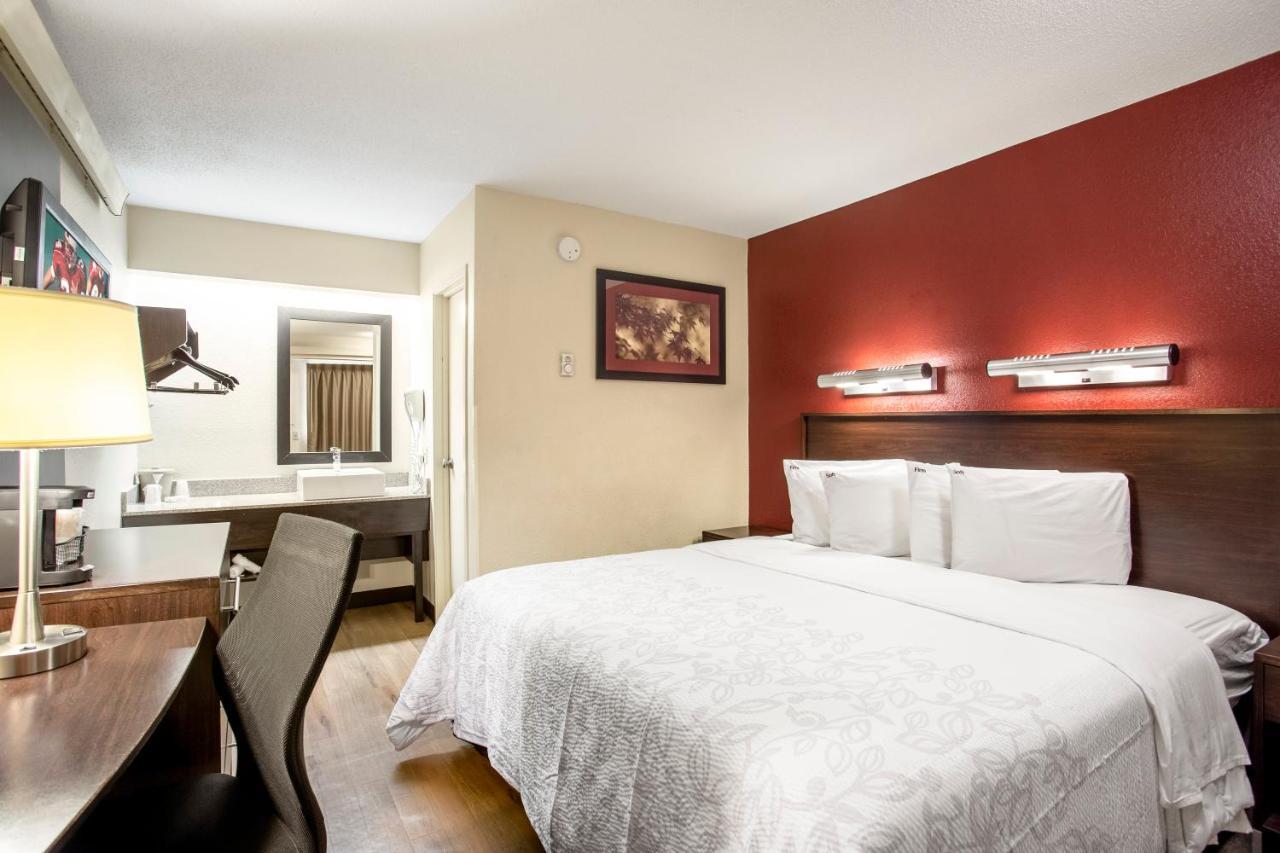 Red Roof Inn Plus+ Atlanta - Buckhead Druid Hills Eksteriør billede