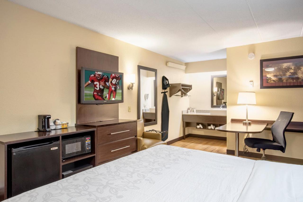 Red Roof Inn Plus+ Atlanta - Buckhead Druid Hills Eksteriør billede