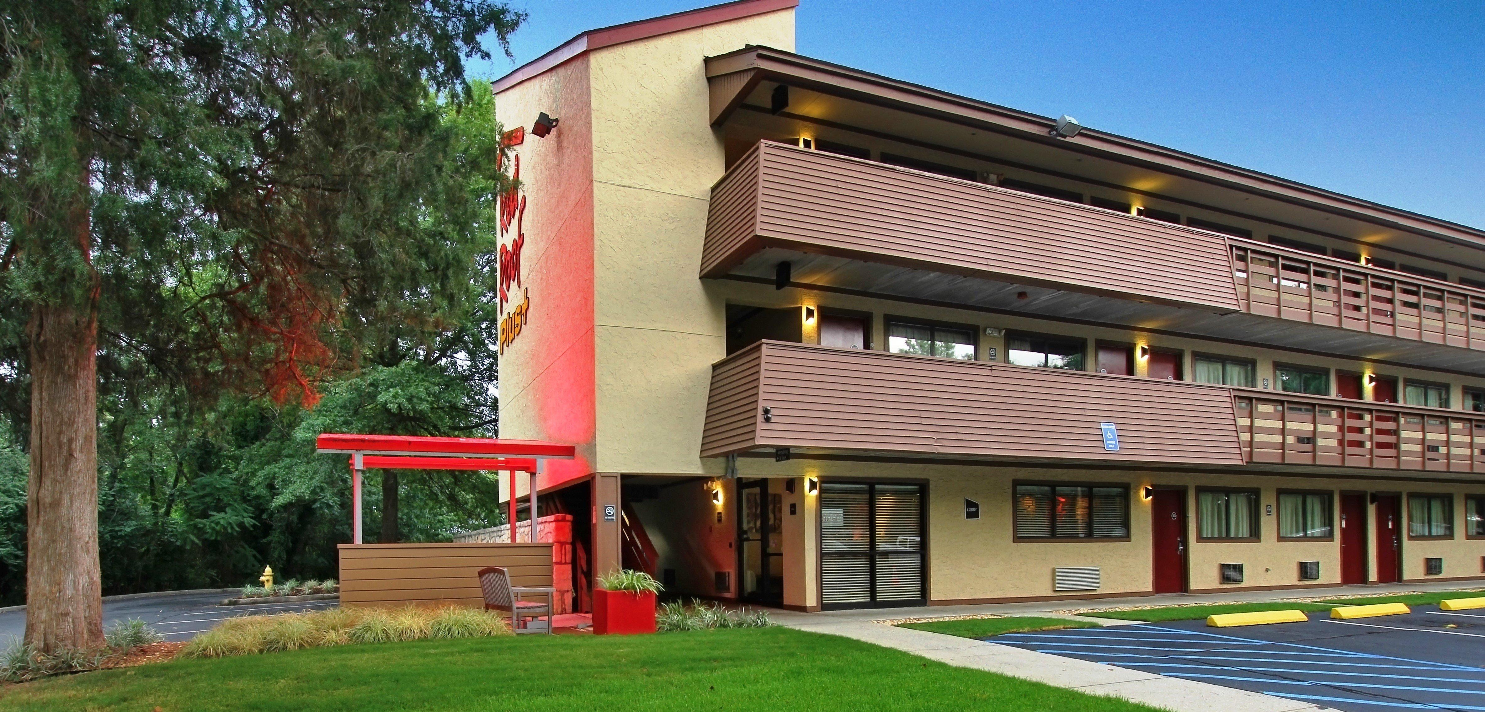 Red Roof Inn Plus+ Atlanta - Buckhead Druid Hills Eksteriør billede