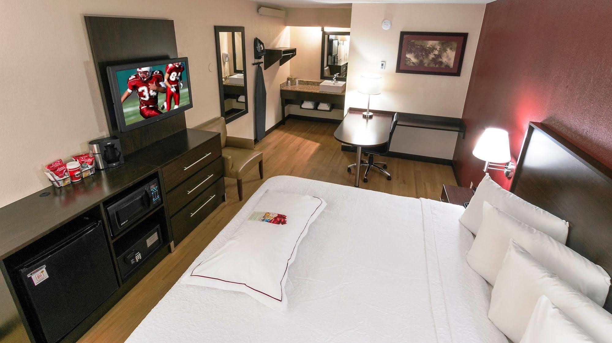 Red Roof Inn Plus+ Atlanta - Buckhead Druid Hills Eksteriør billede